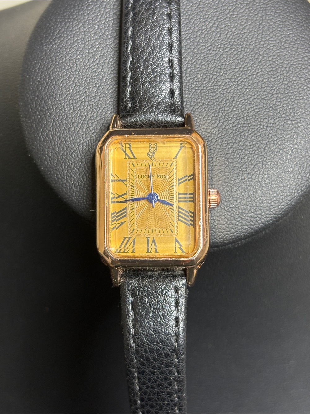 Lucky Fox Black Leather Band WORKING Rectangle Watch - Picture 3 of 6